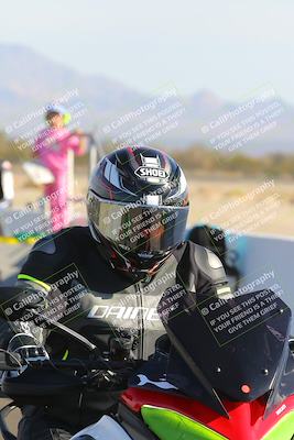 media/Nov-28-2022-Moto Forza (Mon) [[c5a51e62ca]]/Around the Pits/
